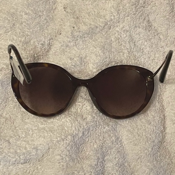 🌟Authentic Prada Sunglasses 🌟 - Picture 5 of 6
